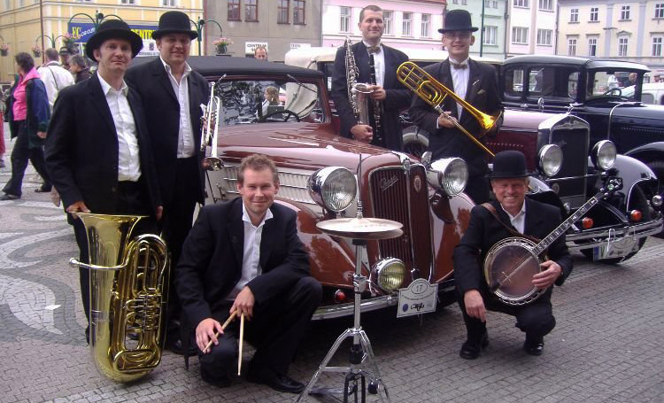 Old Steamboat Jazz Band společné foto